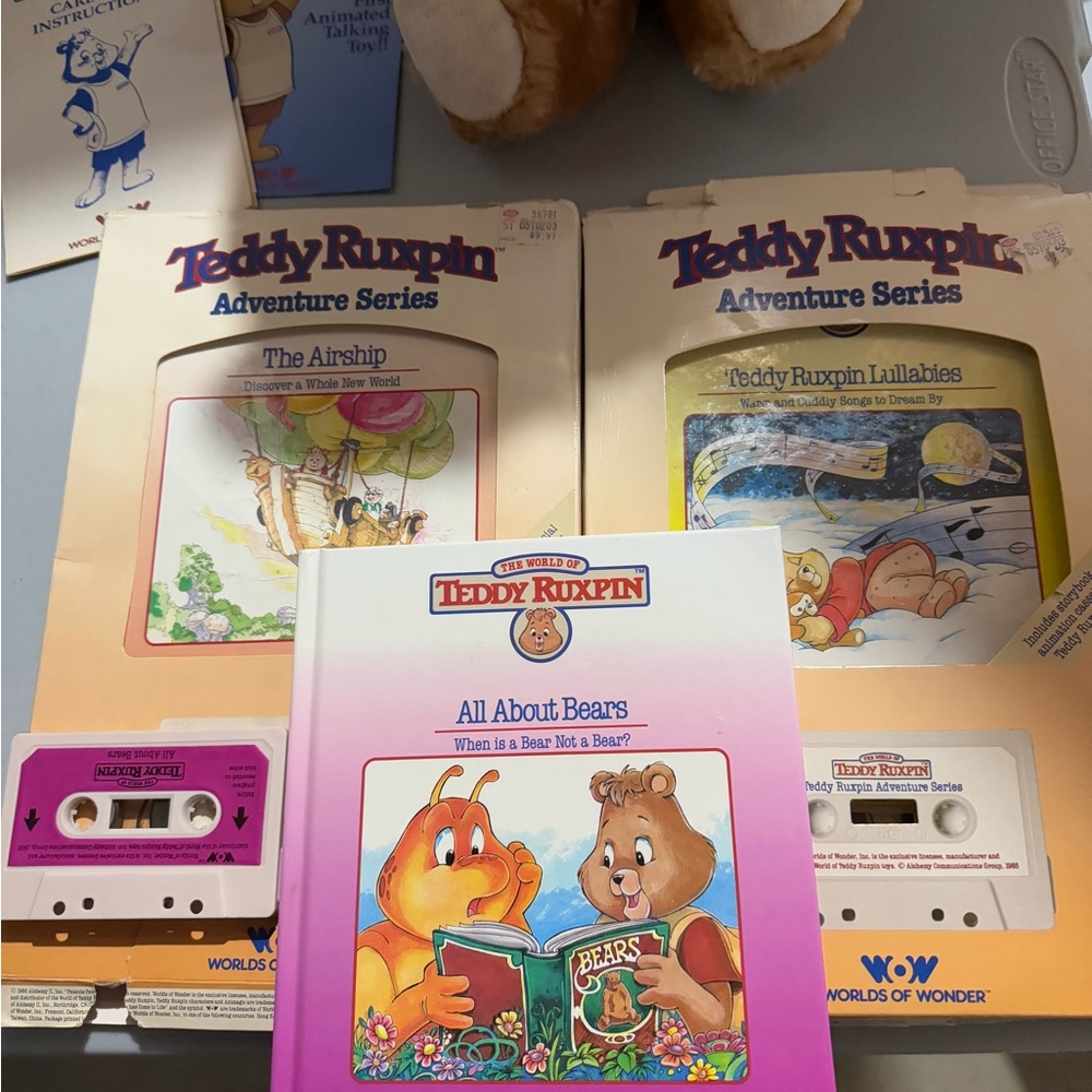 Teddy Ruxpin - Picture 3 of 5